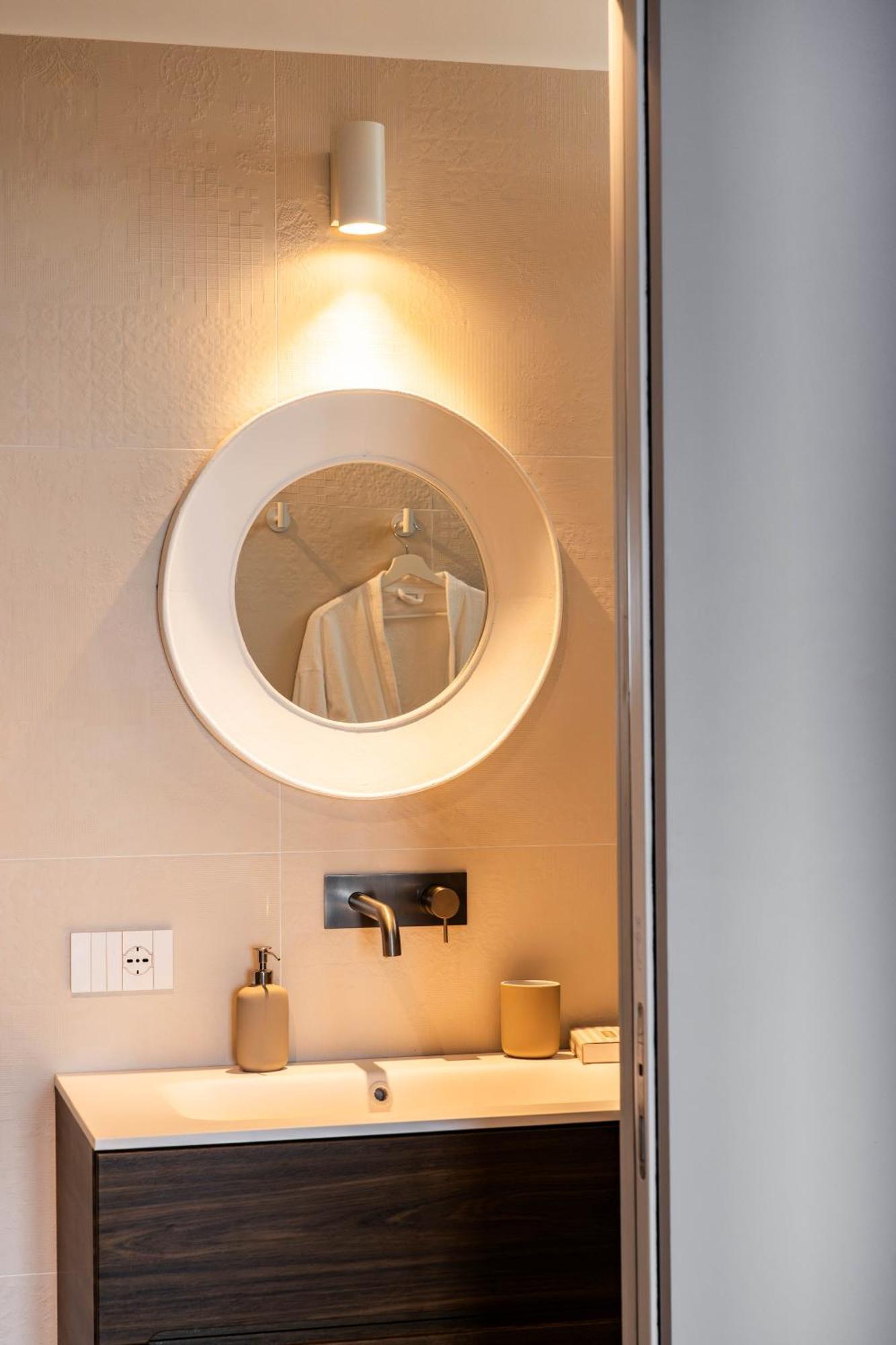 Palazzo Verdi Luxury Accomodation Bari Exterior foto